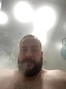 different-strokes online show from 10-16-25, 04:04