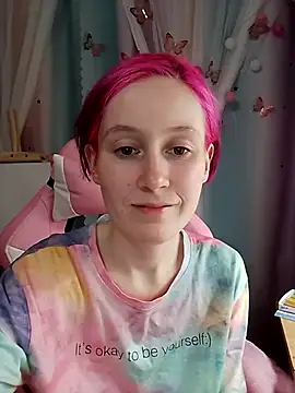 Snapshot of Fuzzy_Unicorn chatting on 09-12-25, 06:40 Fuzzy Unicorn online show from 09-12-25, 06:40