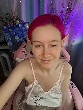 Fuzzy Unicorn online show from 06-11-26, 10:45