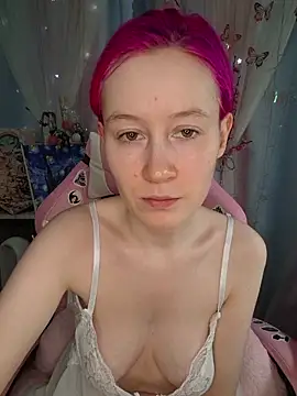 Fuzzy Unicorn online show from 05-12-26, 10:54