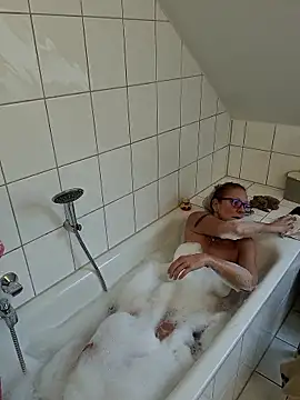 HotWifeLyn68 online show from 01-11-26, 11:06