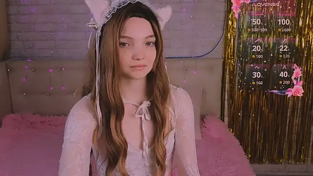 AnimeAlica18 online show from 12-19-25, 02:37