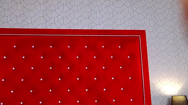 Ellsa Jean  online show from 10-28-25, 03:18