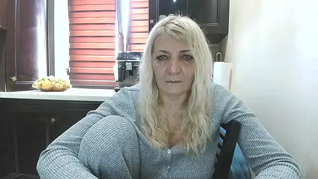 Snapshot of ButterflyBlondie chatting on 07-21-26, 12:17 ButterflyBlondie online show from 07-21-26, 12:17