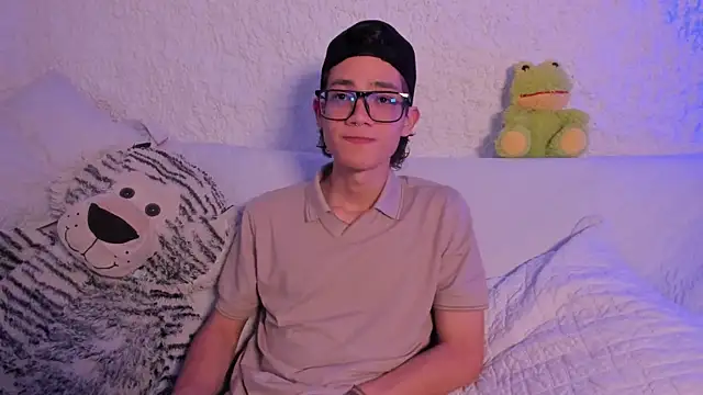 thiago kinghot online show from 09-10-25, 06:56