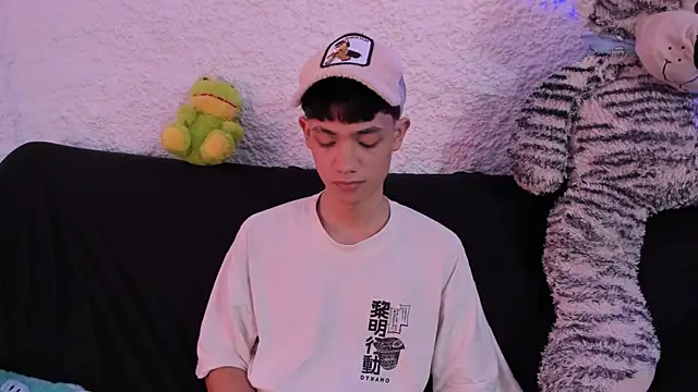 thiago kinghot online show from 09-24-25, 03:40