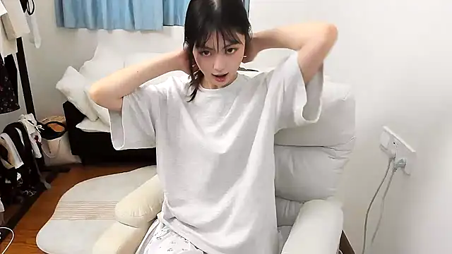 Snapshot of xuannv0000 chatting on 09-12-25, 09:42 xuannv0000 online show from 09-12-25, 09:42