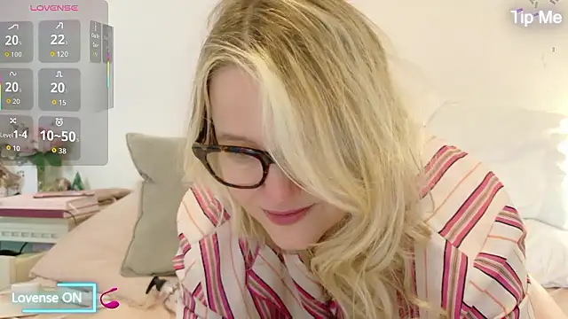 SuzieSub online show from 01-19-26, 08:51