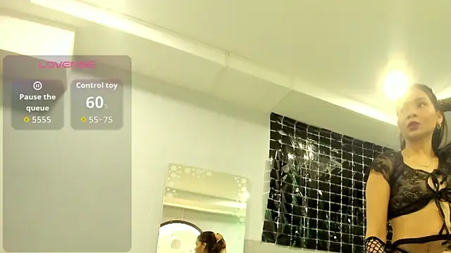 klariz09 online show from 12-18-25, 07:50