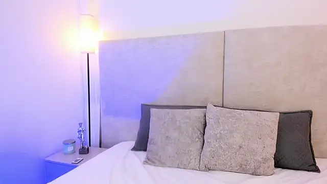 Hanna gomeez  online show from 04-15-26, 07:18