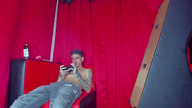 extreme hot crazy online show from 10-20-25, 04:58