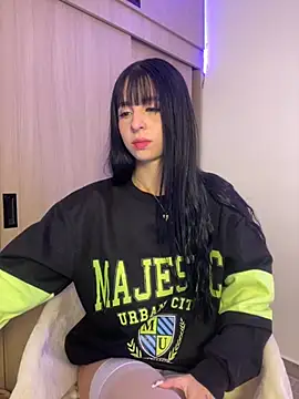 Snapshot of Lia__1 chatting on 09-18-25, 03:37 Lia 1 online show from 09-18-25, 03:37