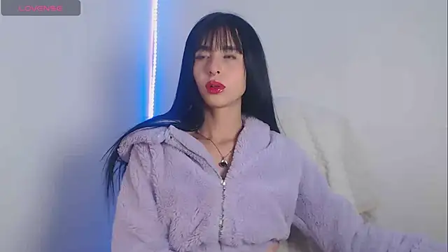Snapshot of Lia__1 chatting on 10-13-25, 11:49 Lia 1 online show from 10-13-25, 11:49