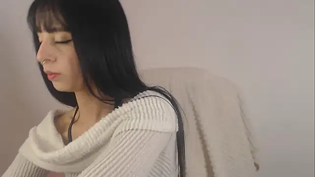 Snapshot of Lia__1 chatting on 10-15-25, 10:29 Lia 1 online show from 10-15-25, 10:29