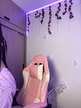 Lia  1 online show from 01-07-26, 10:48