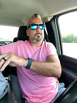 Snapshot of tattedNitalian chatting on 09-14-25, 08:42 tattedNitalian online show from 09-14-25, 08:42