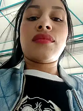 Snapshot of Billie_Eilish chatting on 09-30-25, 06:47 Billie Eilish online show from 09-30-25, 06:47
