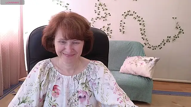 Snapshot of Lia_Tito chatting on 06-04-26, 06:07 Lia Tito online show from 06-04-26, 06:07