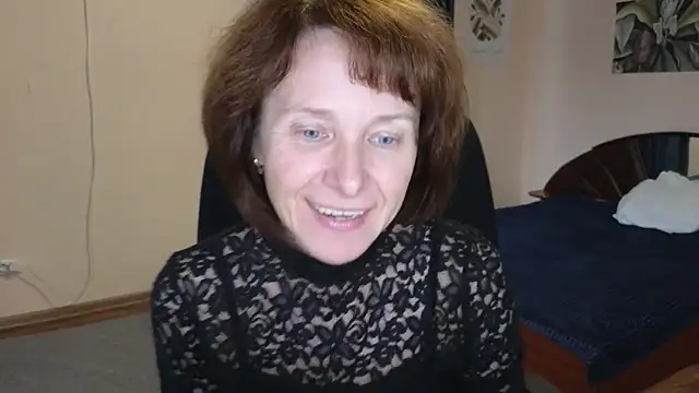 Lia Tito online show from 09-18-25, 05:10