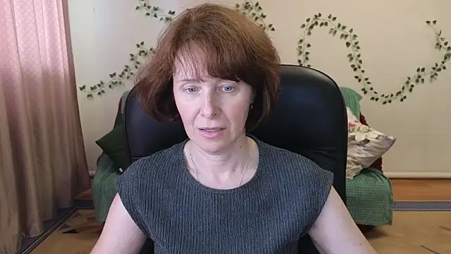 Snapshot of Lia_Tito chatting on 06-09-26, 01:23 Lia Tito online show from 06-09-26, 01:23