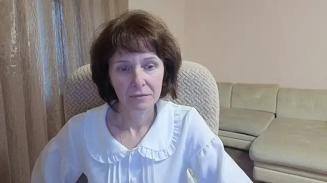 Lia Tito online show from 10-06-25, 02:18