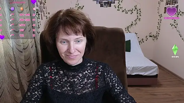 Lia Tito online show from 09-30-25, 01:39