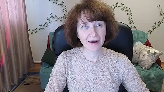 Lia Tito online show from 04-14-26, 01:05