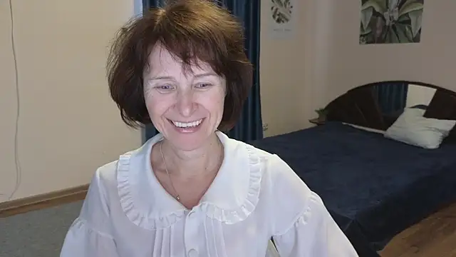 Lia Tito online show from 11-08-25, 06:06