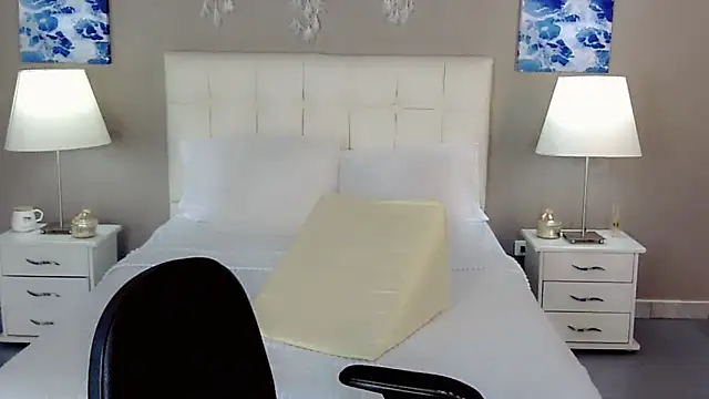 maddissonivanova online show from 09-17-25, 07:16