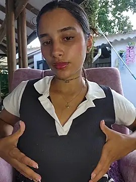 Lorena Mcfly online show from 10-27-25, 12:50