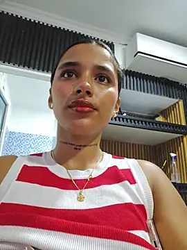 Snapshot of Lorena_Mcfly chatting on 05-31-26, 11:38 Lorena Mcfly online show from 05-31-26, 11:38