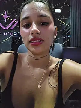 Snapshot of Lorena_Mcfly chatting on 06-20-26, 10:53 Lorena Mcfly online show from 06-20-26, 10:53