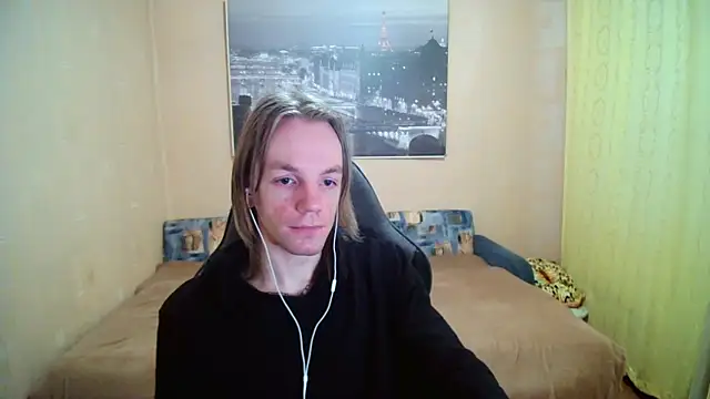 Snapshot of AdamDickens chatting on 09-26-25, 08:27 AdamDickens online show from 09-26-25, 08:27