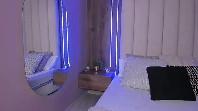 LucySalvatore  online show from 01-13-26, 08:24