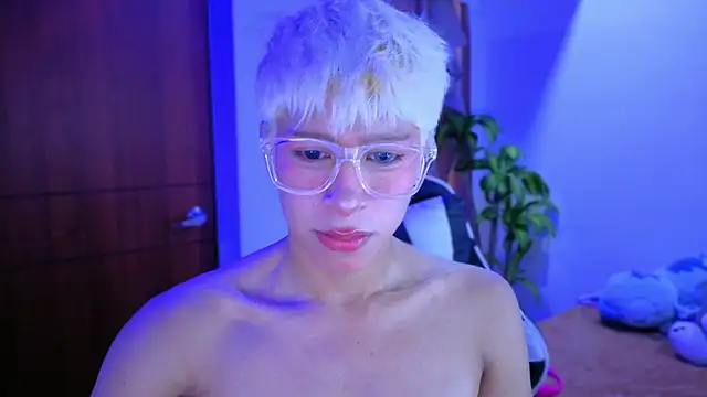 taichi bluy online show from 11-21-25, 10:09