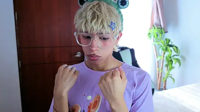 taichi bluy online show from 12-02-25, 08:10