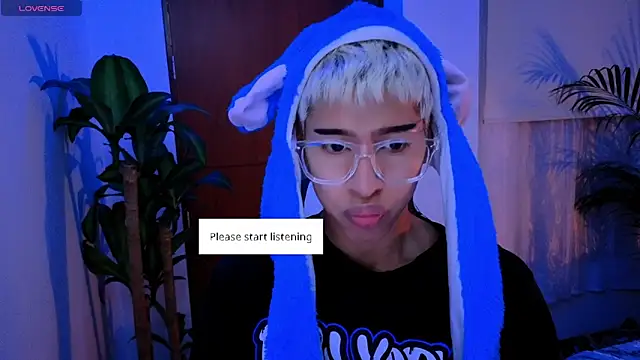 Snapshot of taichi_bluy chatting on 10-02-25, 04:16 taichi bluy online show from 10-02-25, 04:16
