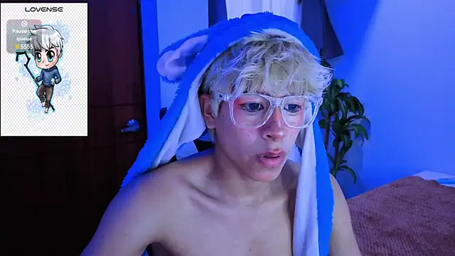 taichi bluy online show from 11-13-25, 10:24