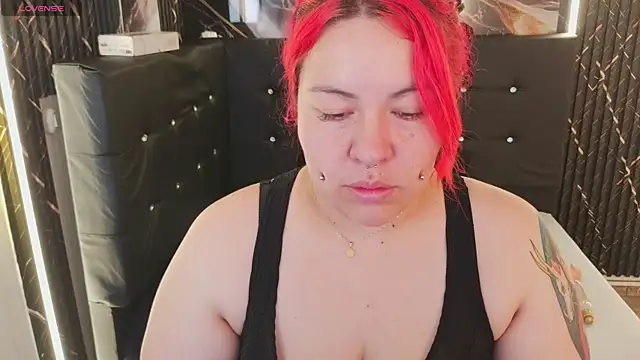 Witch Scarlet online show from 04-15-26, 01:33