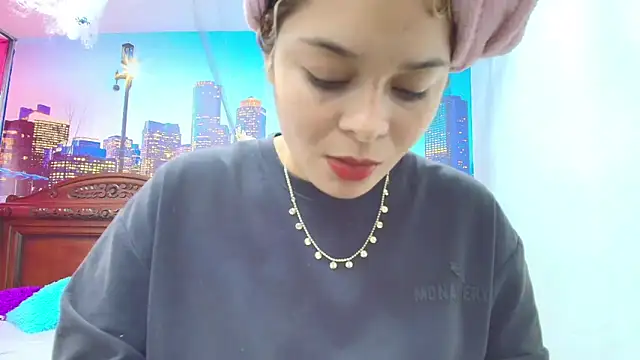 ESMERALDA-BLUE online show from 10-18-25, 09:06