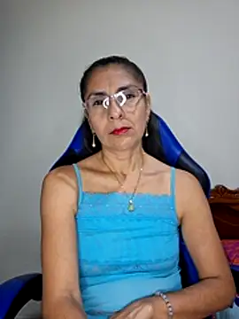 Snapshot of Natasha_50 chatting on 01-17-26, 01:09 Natasha 50 online show from 01-17-26, 01:09