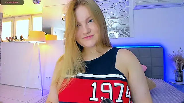 AshleyJoness online show from 10-19-25, 04:59