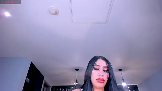 LeahLombardi  online show from 10-22-25, 03:17