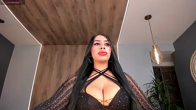 LeahLombardi  online show from 01-15-26, 03:32