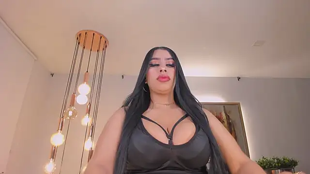 LeahLombardi  online show from 10-02-25, 02:59