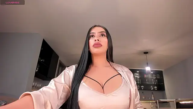 LeahLombardi  online show from 03-19-26, 03:39