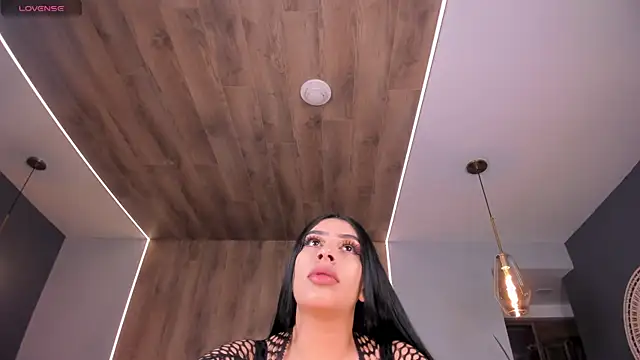 Snapshot of LeahLombardi_ chatting on 06-10-26, 03:19 LeahLombardi online show from 06-10-26, 03:19