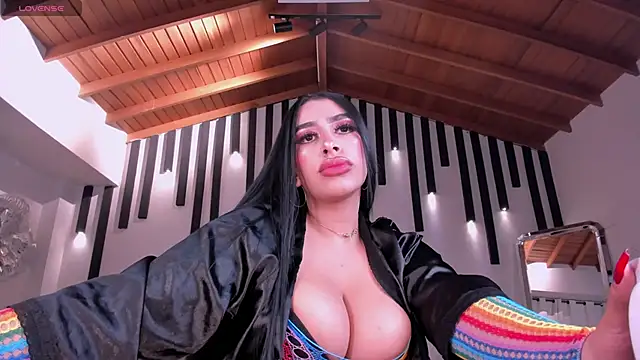 LeahLombardi  online show from 10-01-25, 04:06