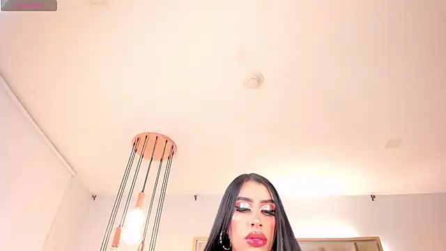 LeahLombardi  online show from 01-08-26, 03:45