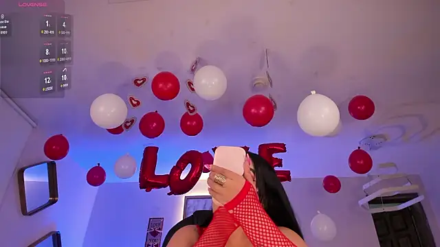 LeahLombardi  online show from 02-17-26, 04:32